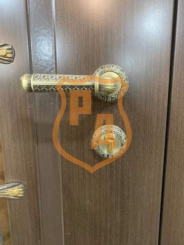 дверь МДФ с раздельной ручкой и нижним замком