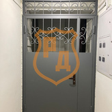 решетчатая дверь в тамбур